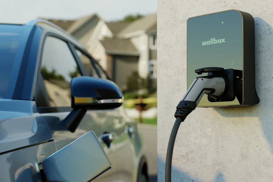 Bornes de recharge et stations de recharge pour voiture électrique et hybride rechargeable